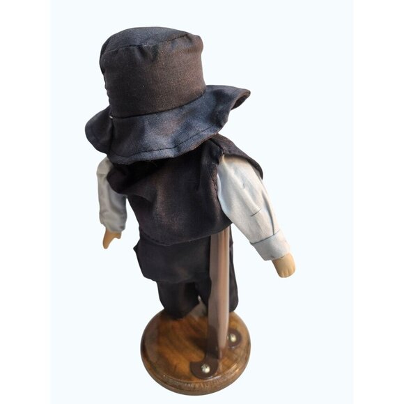 Amish-Inspired Porcelain Doll Couple With Baby Handcrafted Traditional Attire Wo - Picture 5 of 9